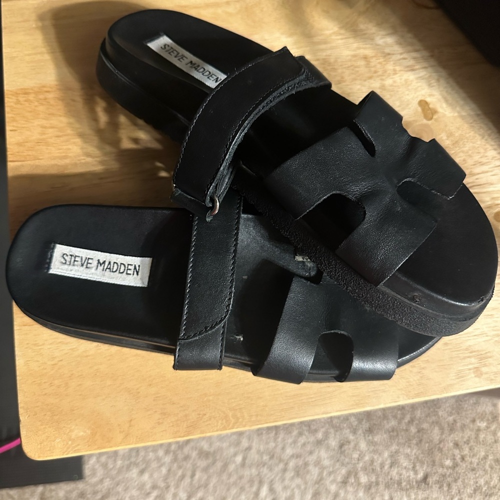 Steve Madden Black Leather Slide Sandals - Picture 3 of 4